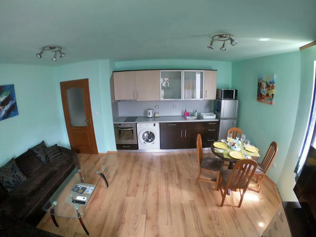 Plaisir Apartment بلوفديف